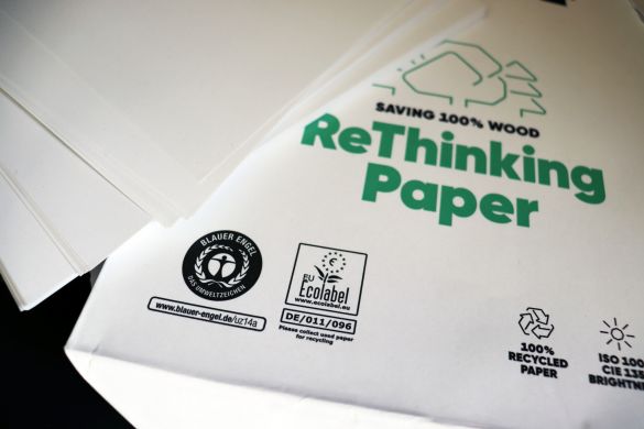 Mit Recyclingpapier Wälder schützen