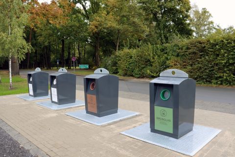 Neue Unterflur-Altglas-Container an der Von-der-Recke-Straße